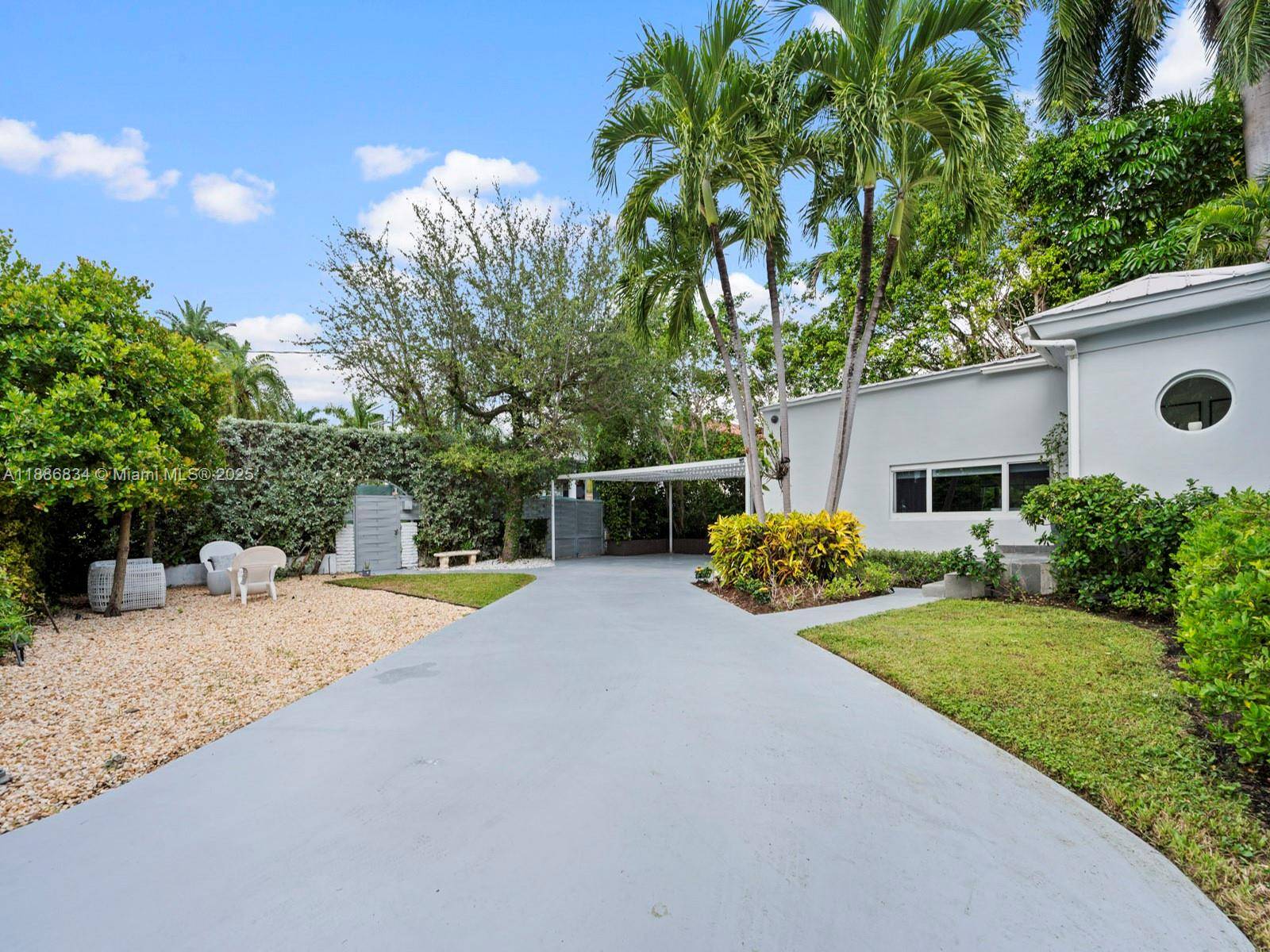 Miami, FL 33139,1339 S Venetian Way