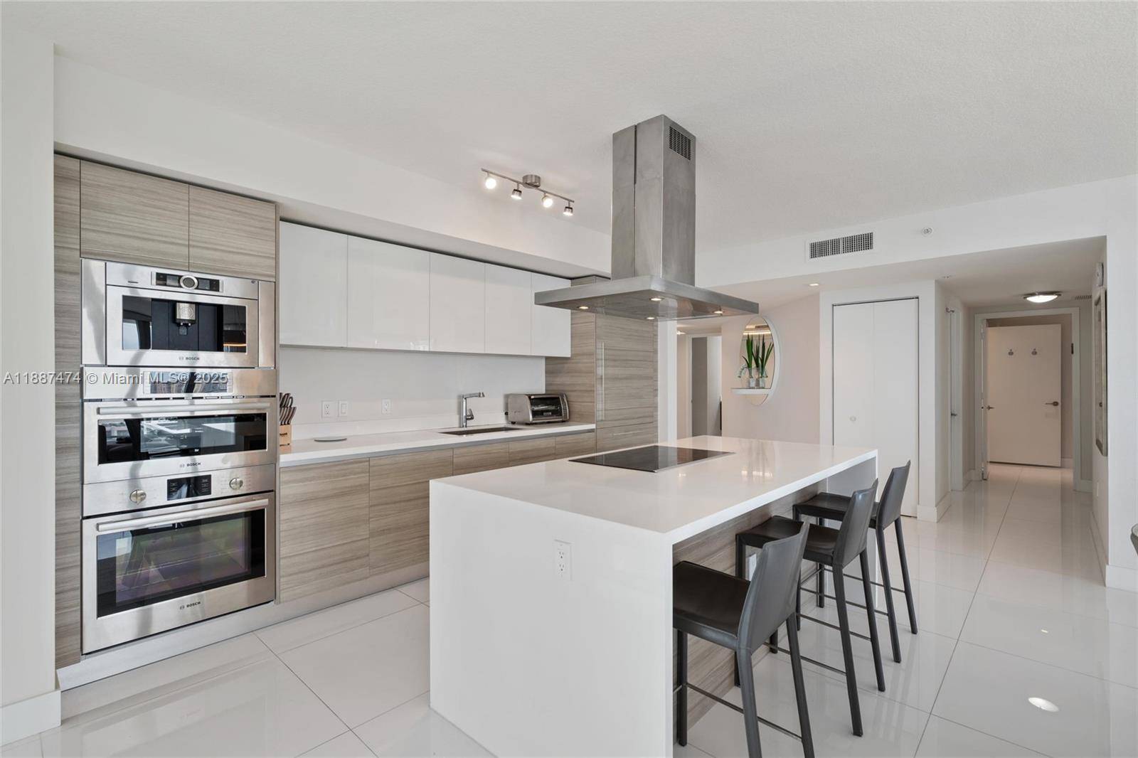 Sunny Isles Beach, FL 33160,300 Sunny Isles Blvd #4-1501