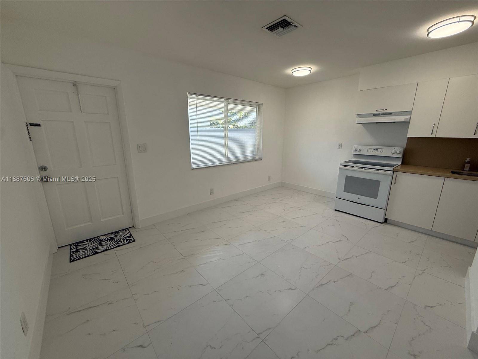 Hallandale Beach, FL 33009,842 SW 2nd St #B