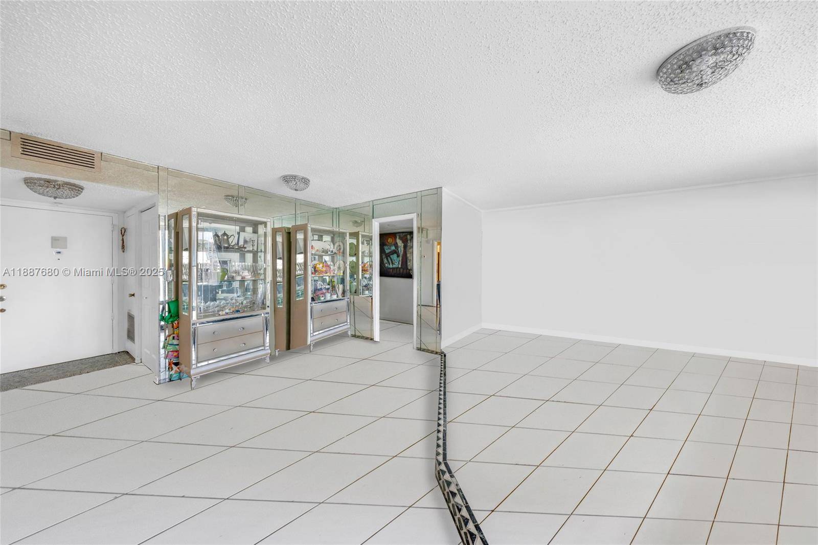 Aventura, FL 33160,2750 NE 183rd St #1210