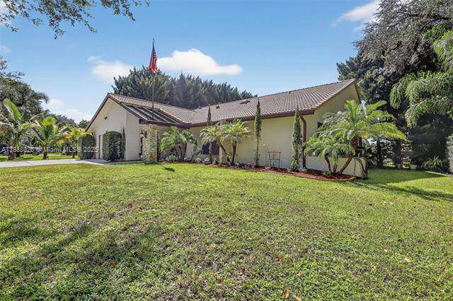 Cooper City, FL 33328,8860 SW 49th Ct