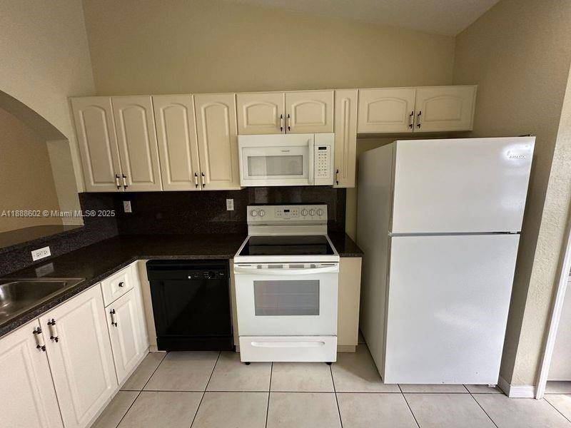 Homestead, FL 33035,1260 SE 29th St #203-59
