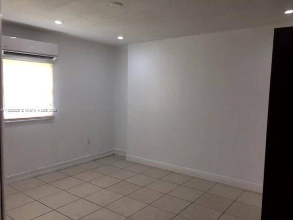 Miami, FL 33165,10210 SW 37th St #1