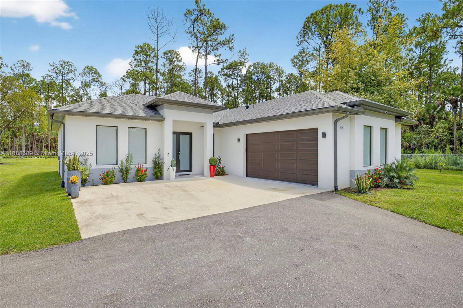 Naples, FL 34117,2680 Desoto Blvd S