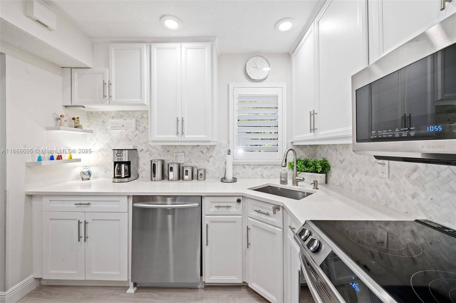 Coconut Creek, FL 33066,4075 N Carambola Cir N #2935