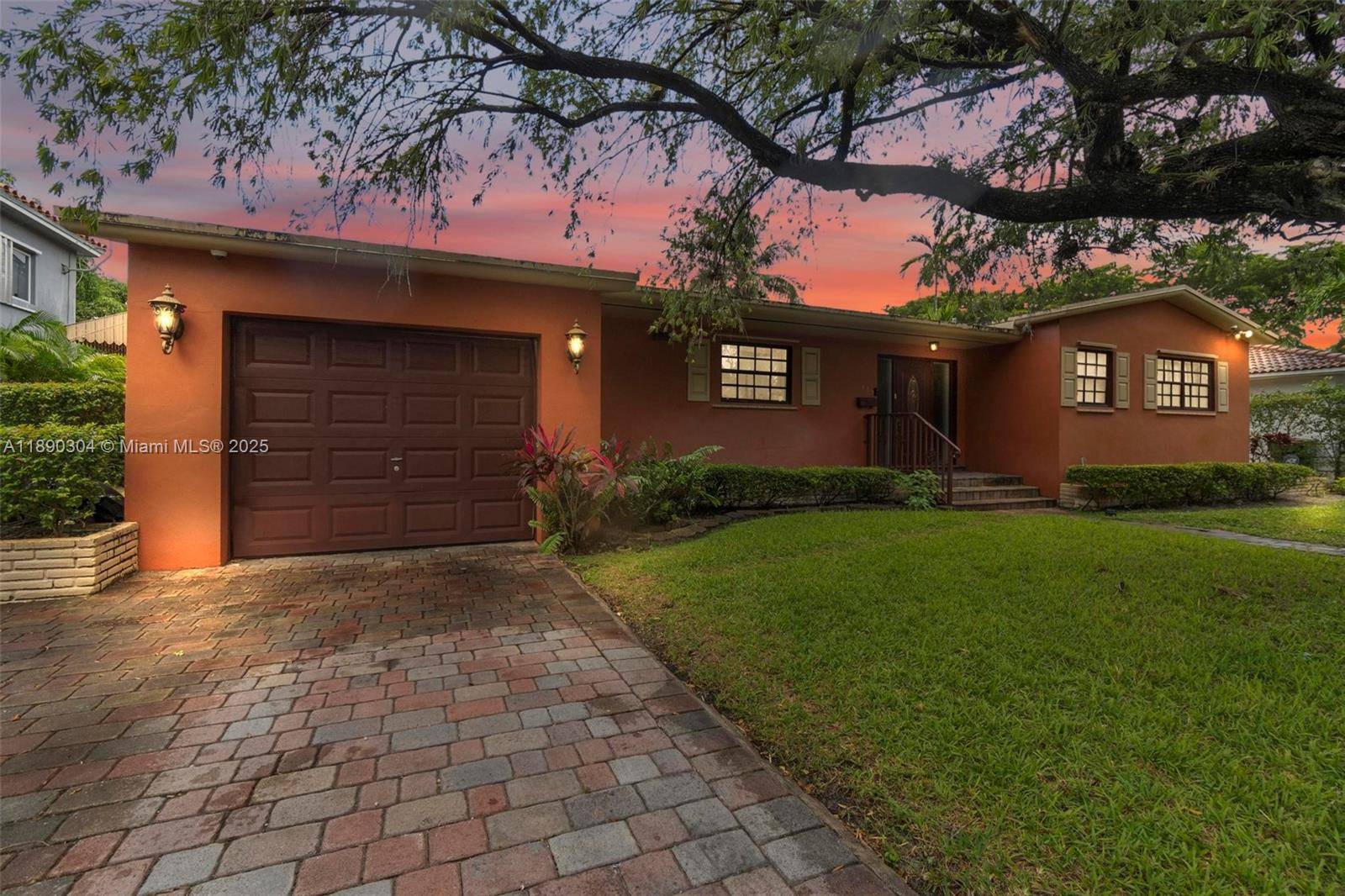 North Miami, FL 33161,235 NE 123rd St