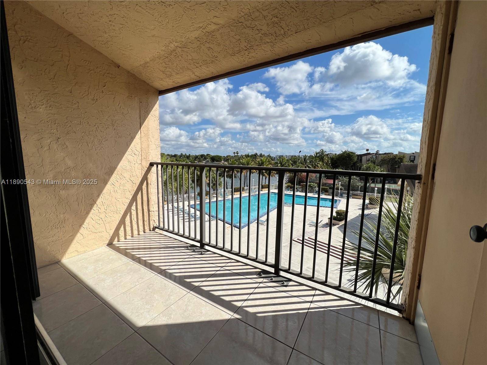 Miami, FL 33186,14415 N Kendall Dr #407G