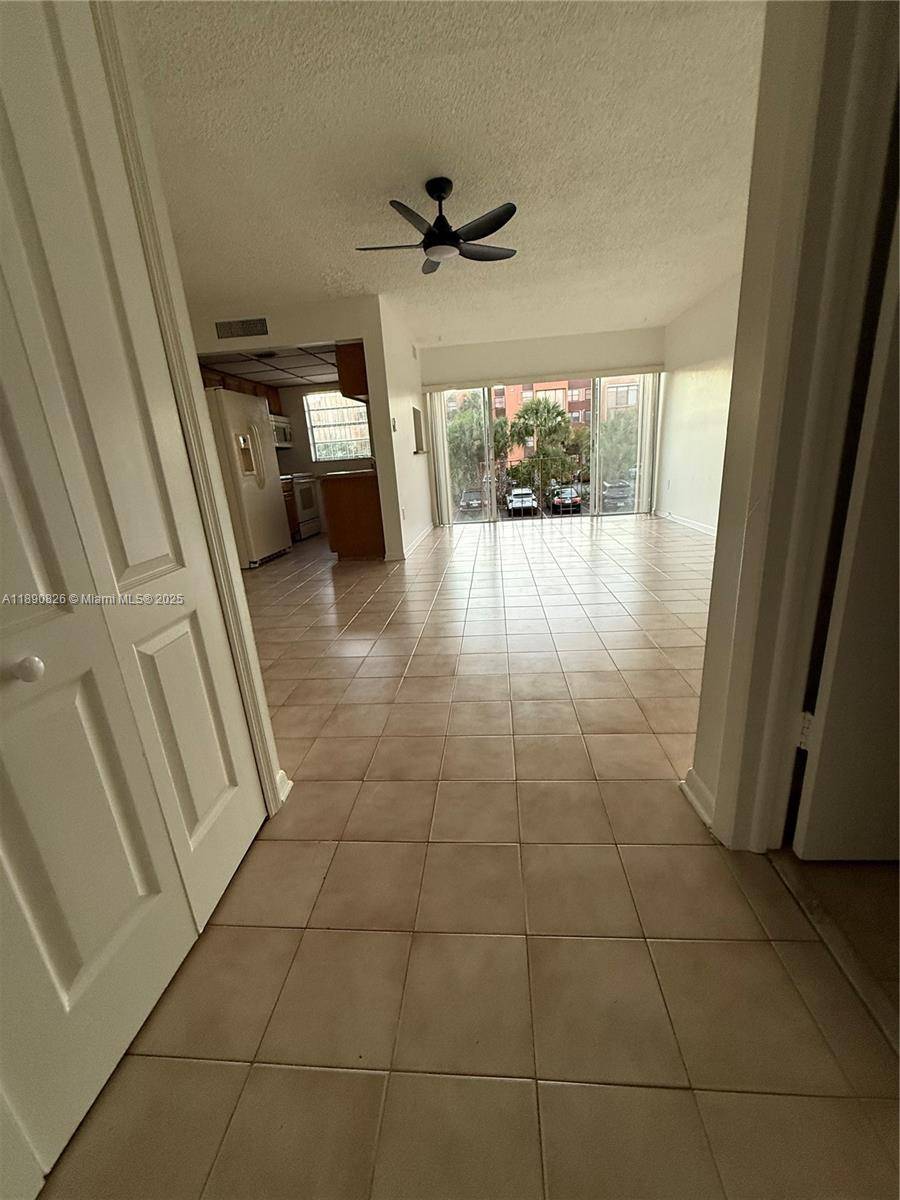 Miami, FL 33174,9390 W Flagler St #224C