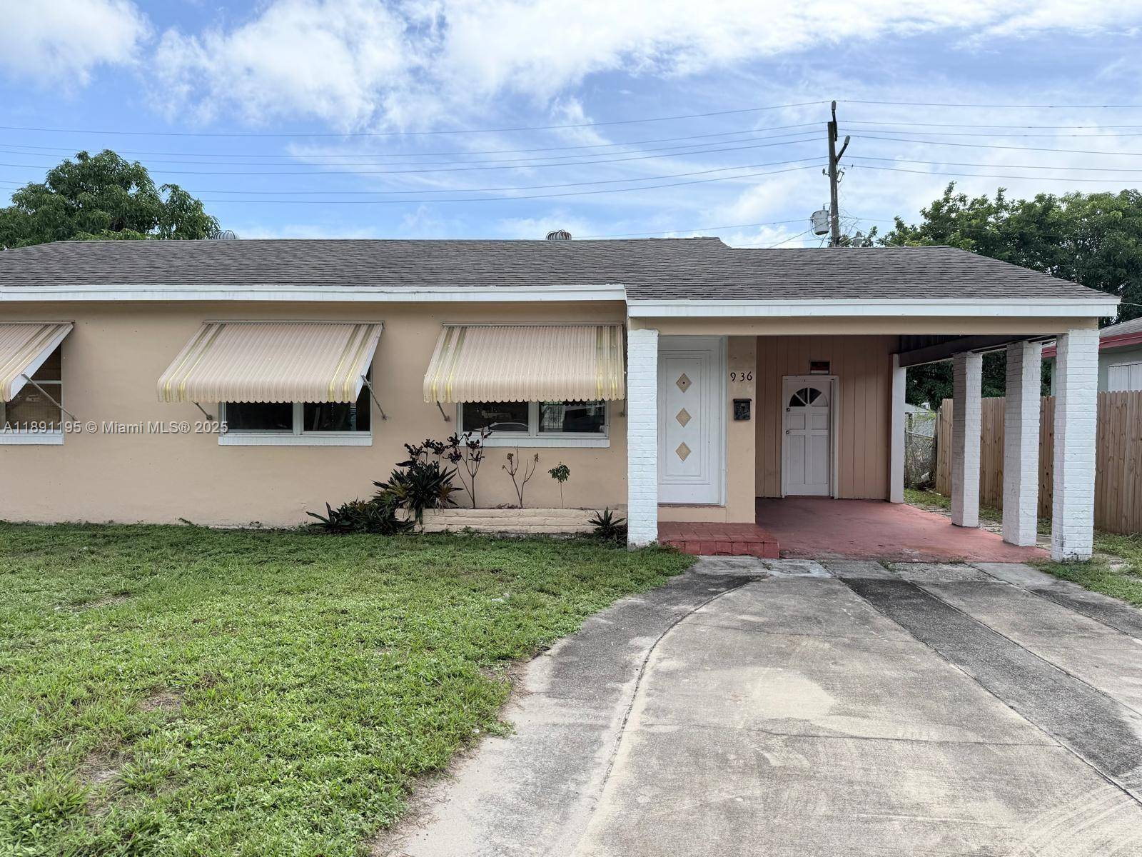 West Palm Beach, FL 33407,936 45th St