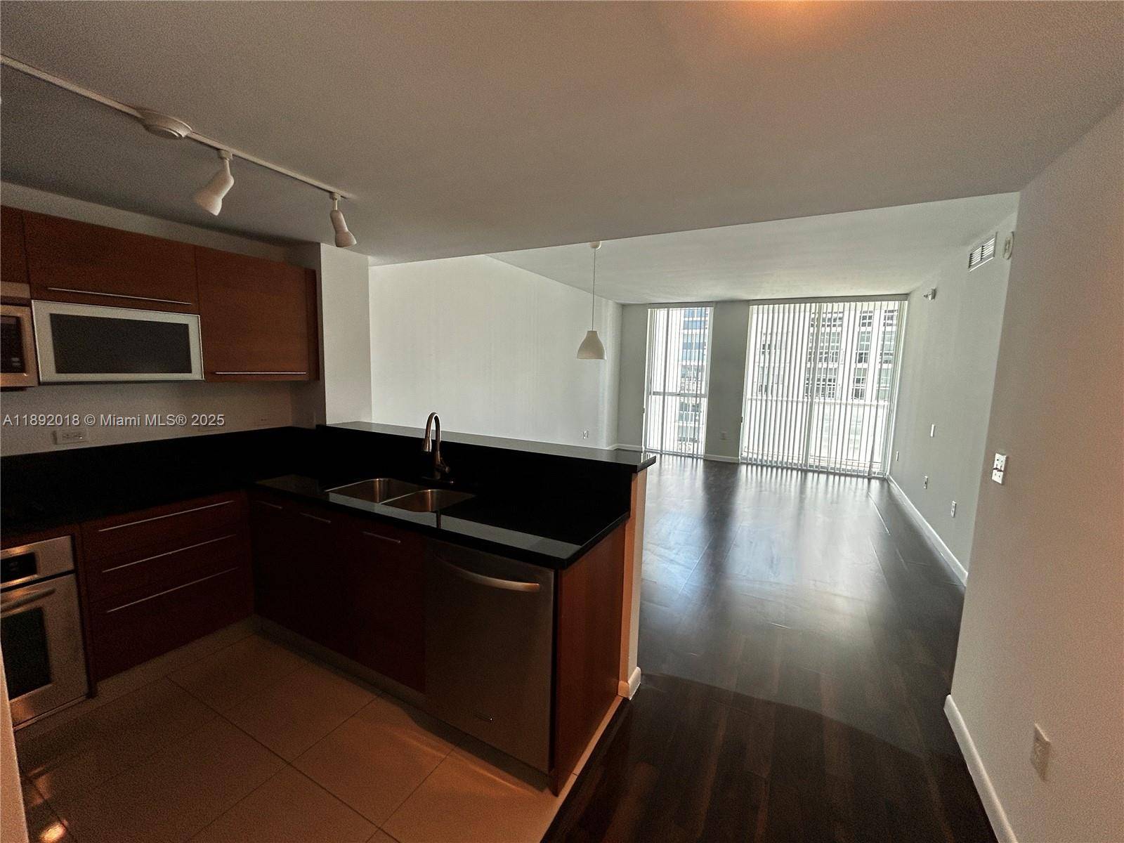 Miami, FL 33132,253 NE 2nd St #2806