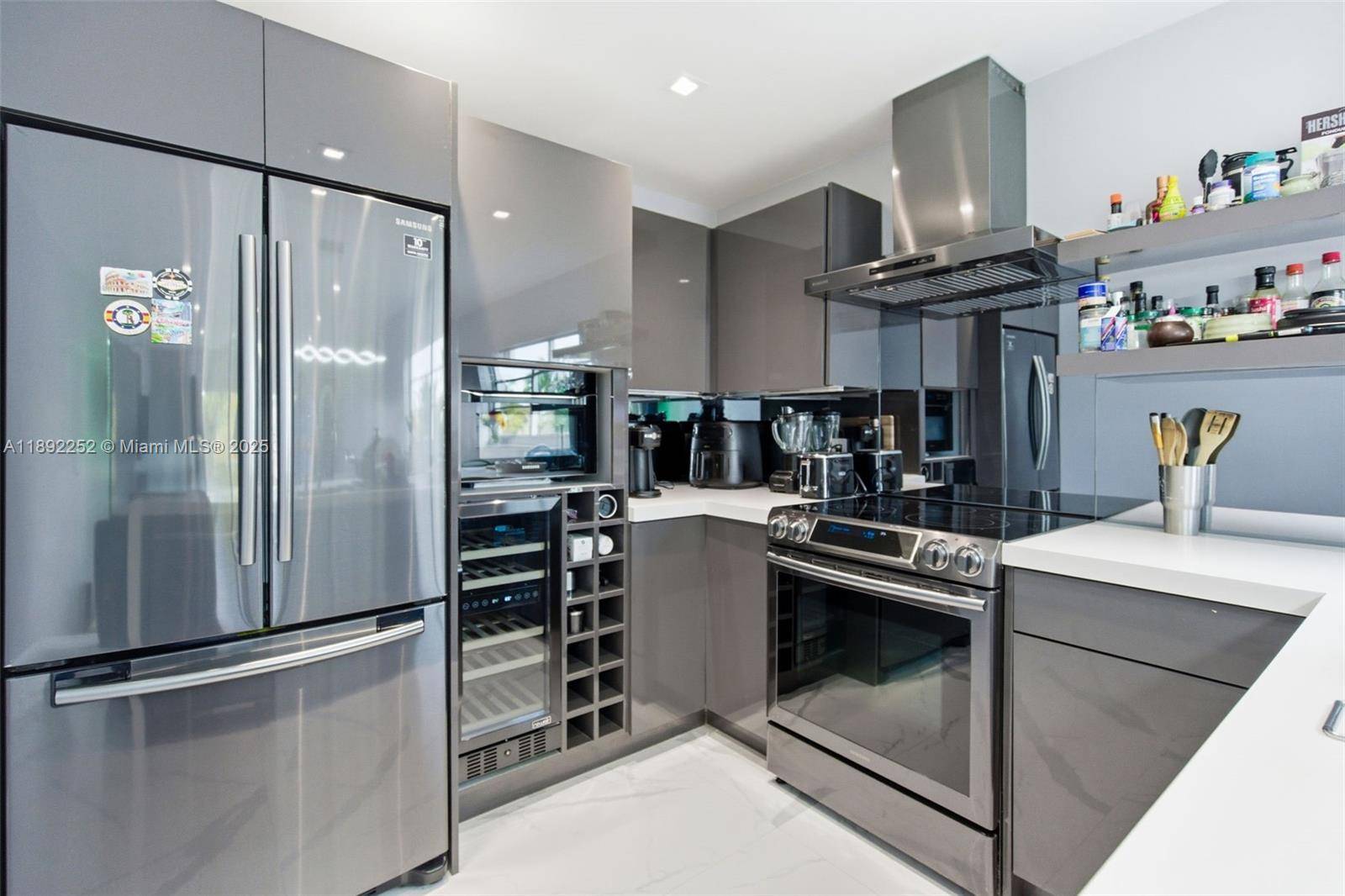 Miami Beach, FL 33139,1428 Euclid Ave #207