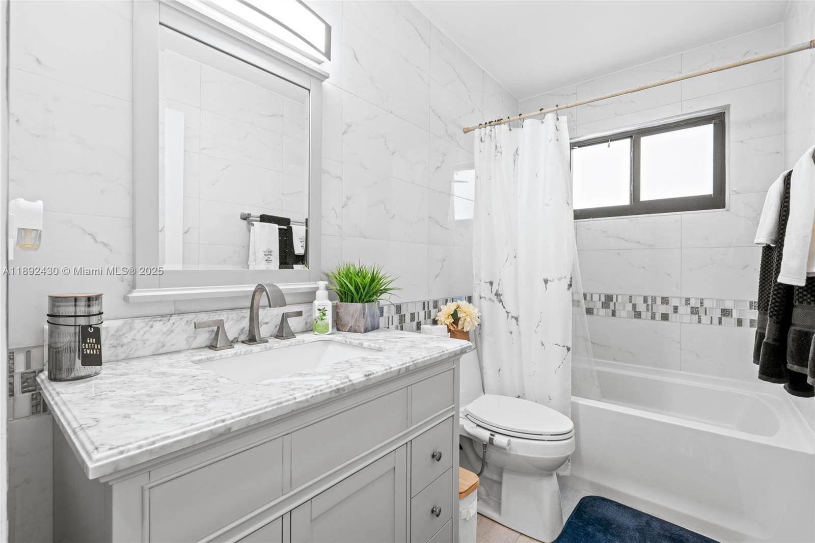 Boynton Beach, FL 33426,2 Flint Way