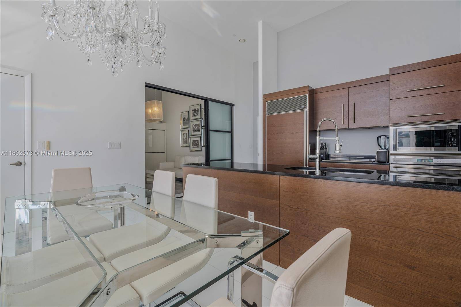 Miami, FL 33131,465 Brickell Ave #2805