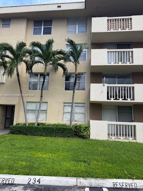 North Miami, FL 33181,1800 Sans Souci Blvd #143