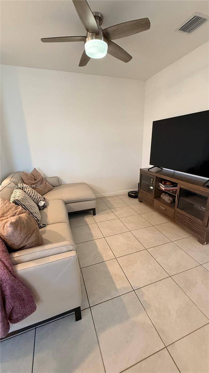 Miami, FL 33032,Address not disclosed