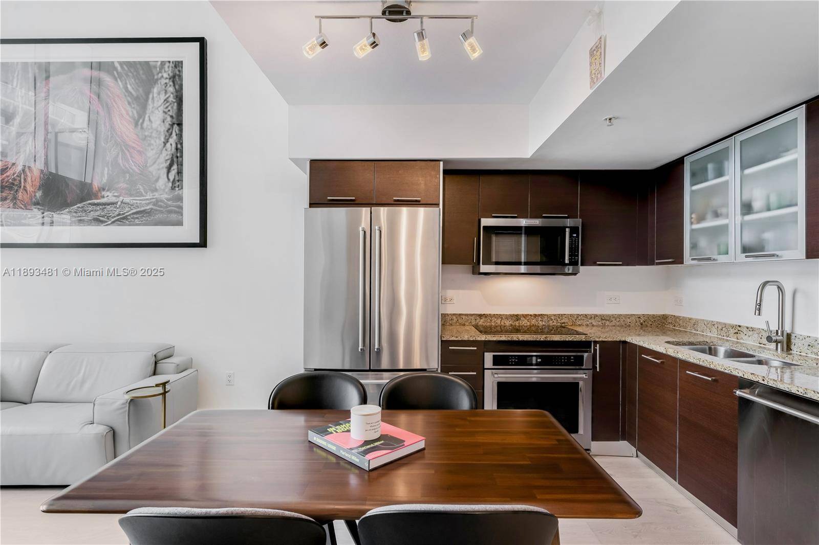 Miami, FL 33131,41 SE 5th St #1709