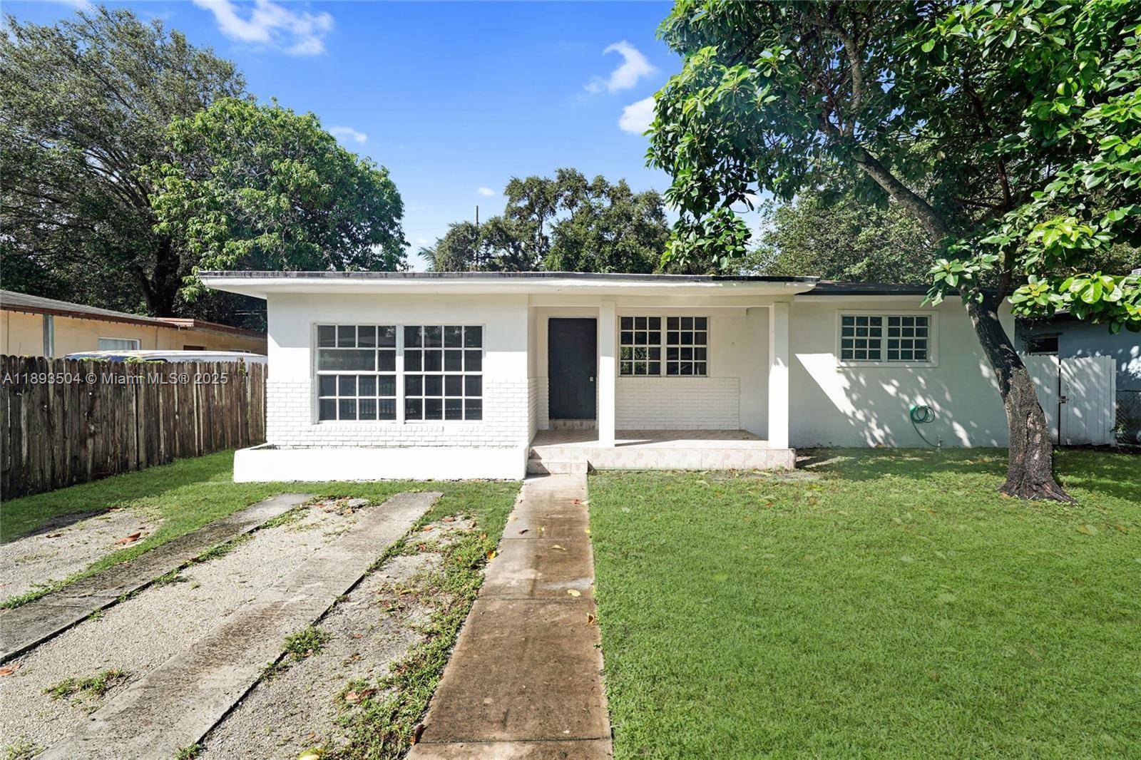 Miami, FL 33162,535 NE 162nd St