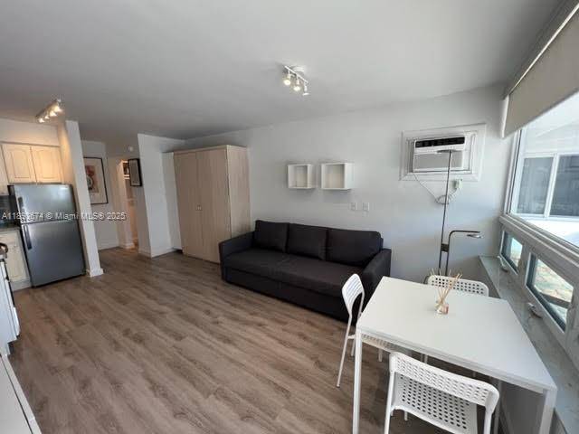 Lauderdale By The Sea, FL 33308,4228 N Ocean Dr #17