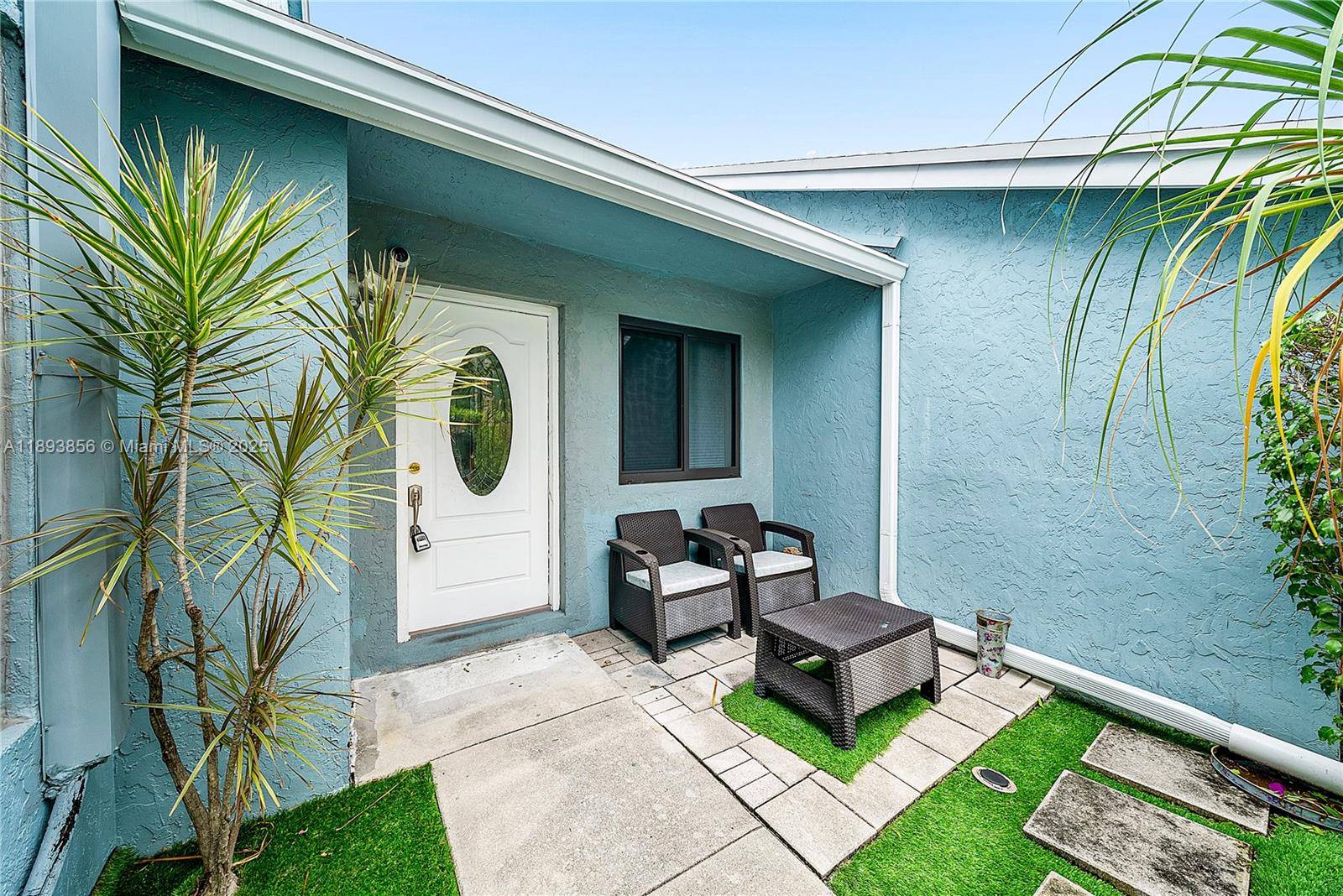 Atlantis, FL 33462,3875 Island club w