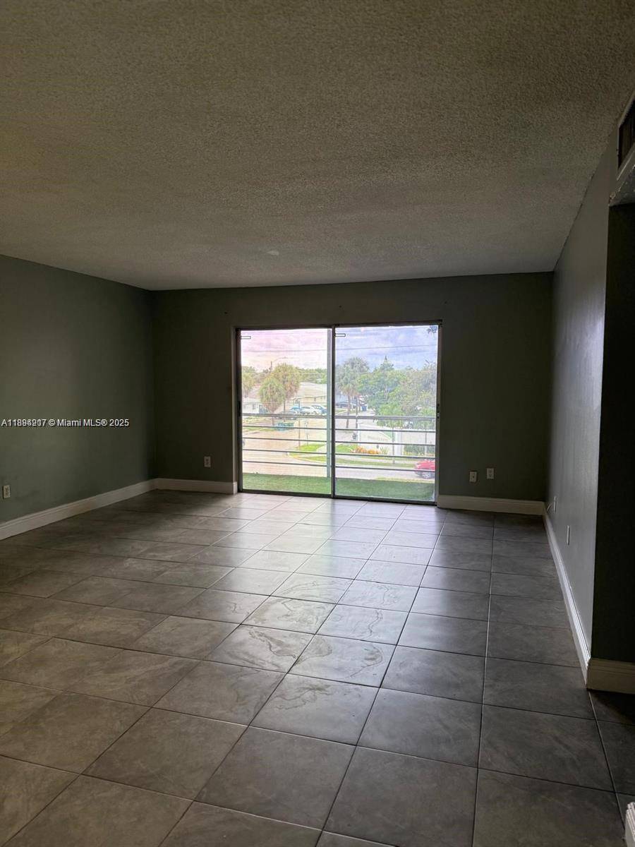 Lauderhill, FL 33313,2800 NW 56th Ave #A303