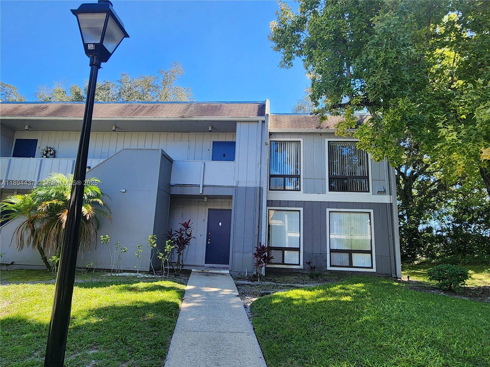 Other City - In The State Of Florida, FL 32708,10 SHEOAH BLVD #8