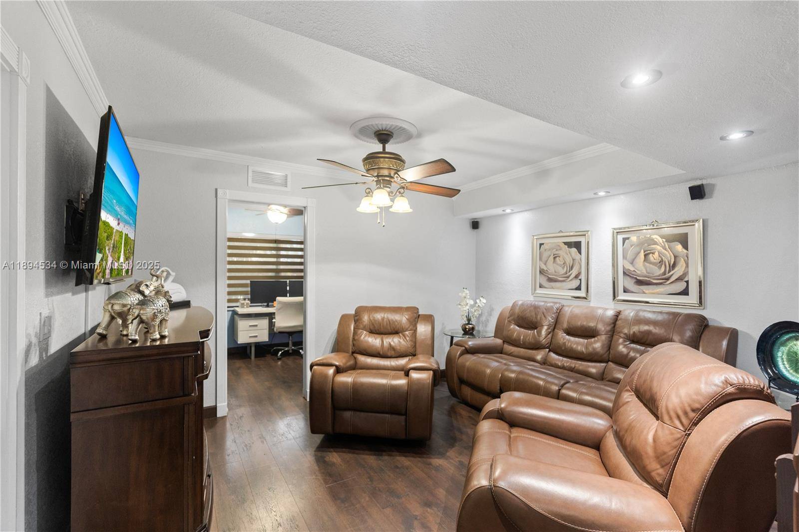 Hialeah, FL 33016,2450 W 67th Pl #13-12