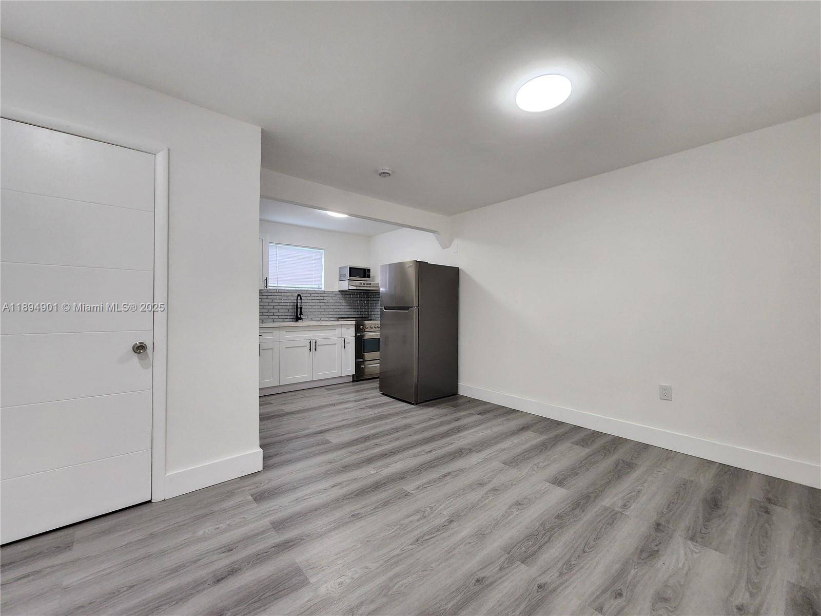 Hollywood, FL 33021,5934 Buchanan St #2-4