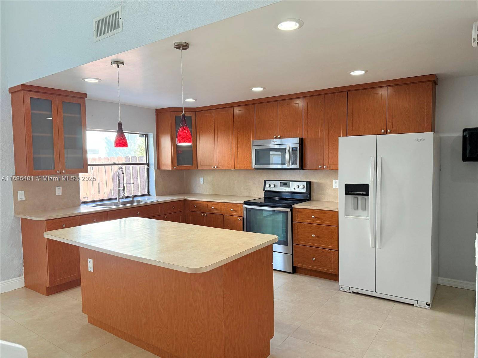 Hialeah, FL 33015,17254 NW 60th Ct