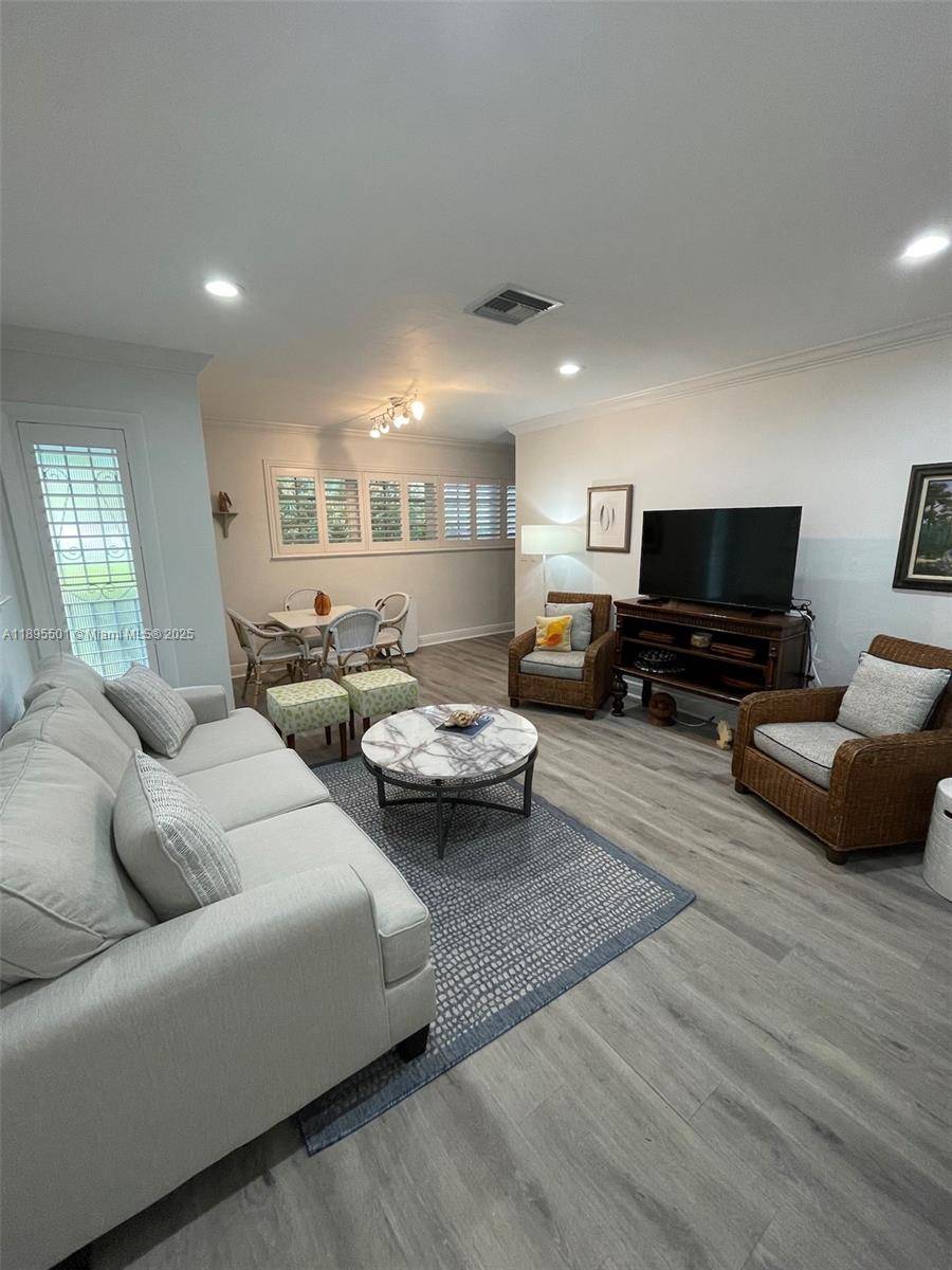 Coral Gables, FL 33146,Address not disclosed