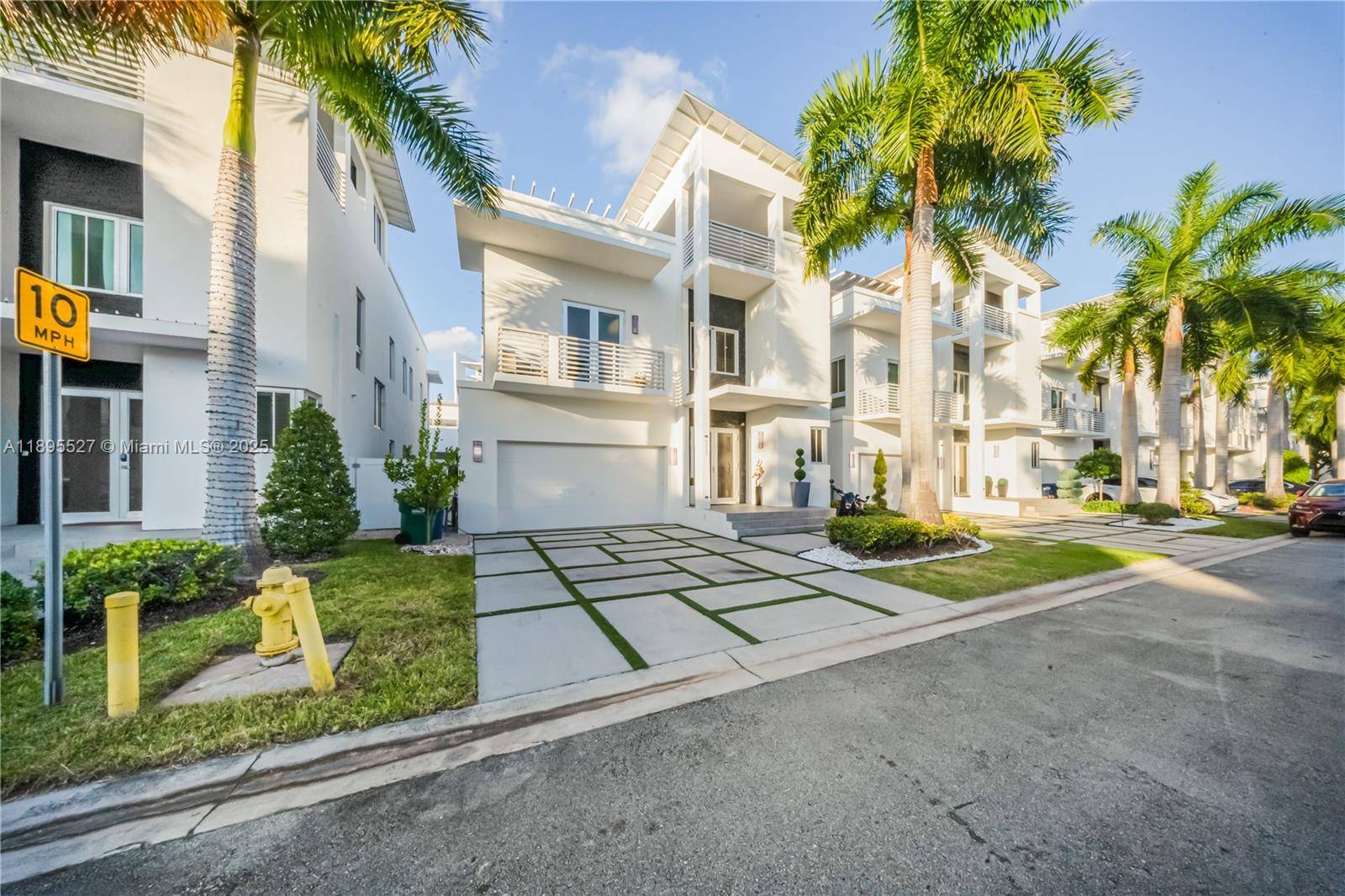 Doral, FL 33122,8255 NW 34th St