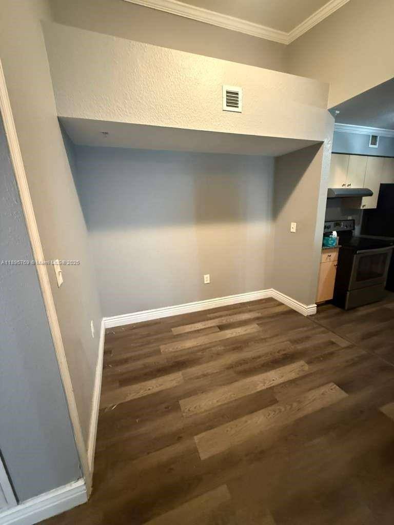 Miramar, FL 33025,2516 Centergate Dr #306