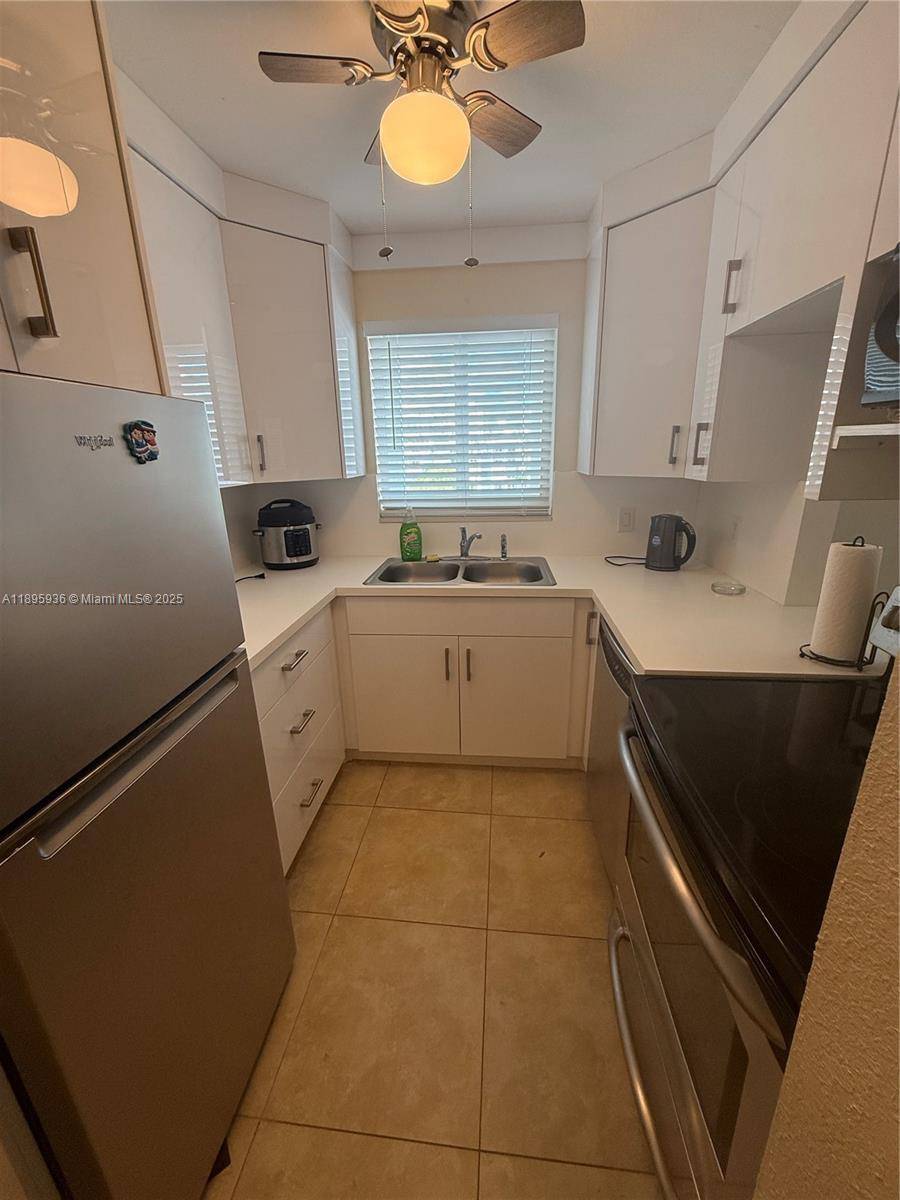 Pompano Beach, FL 33062,2860 NE 14th St Cswy #406D