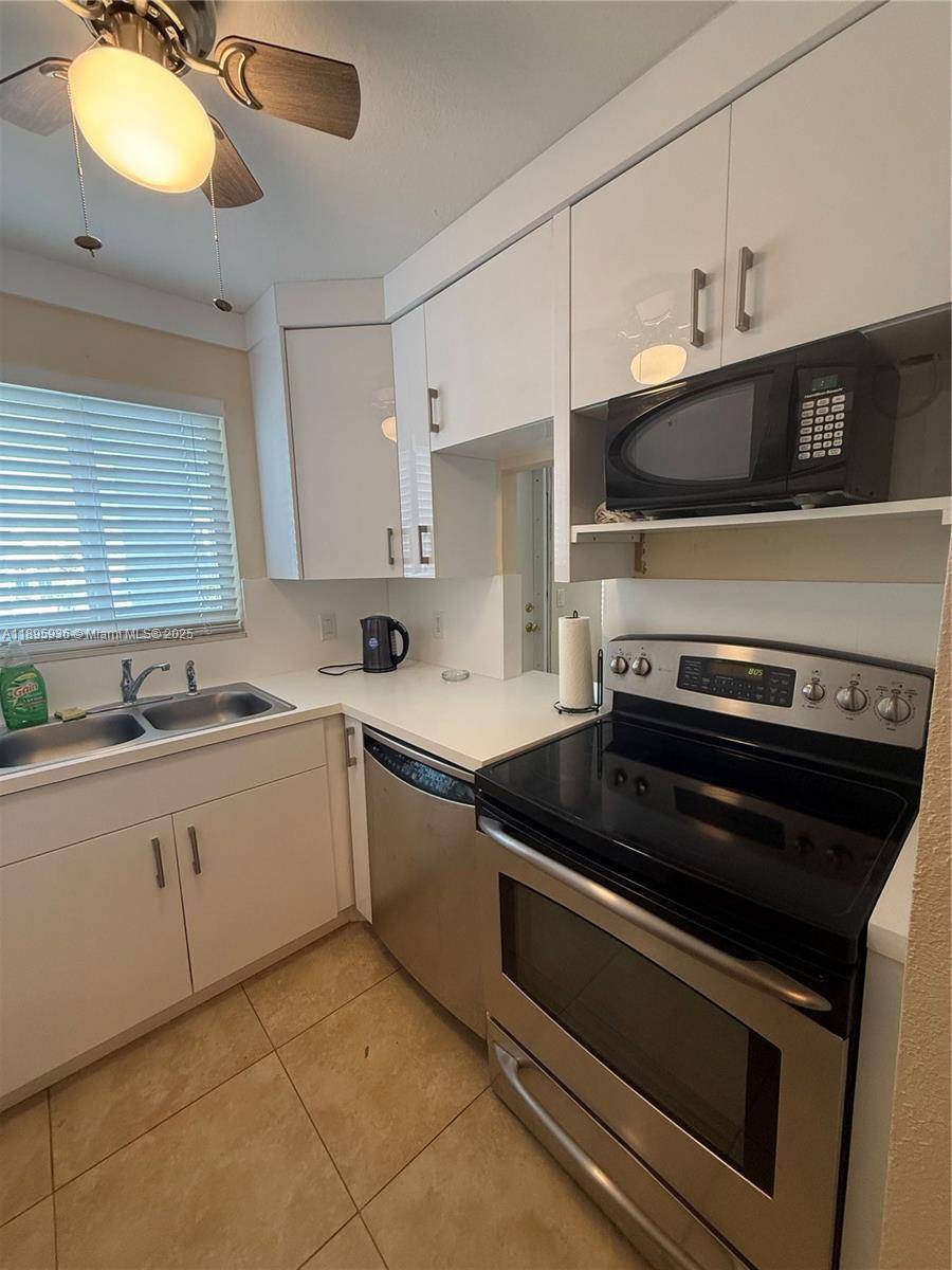 Pompano Beach, FL 33062,2860 NE 14th St Cswy #406D
