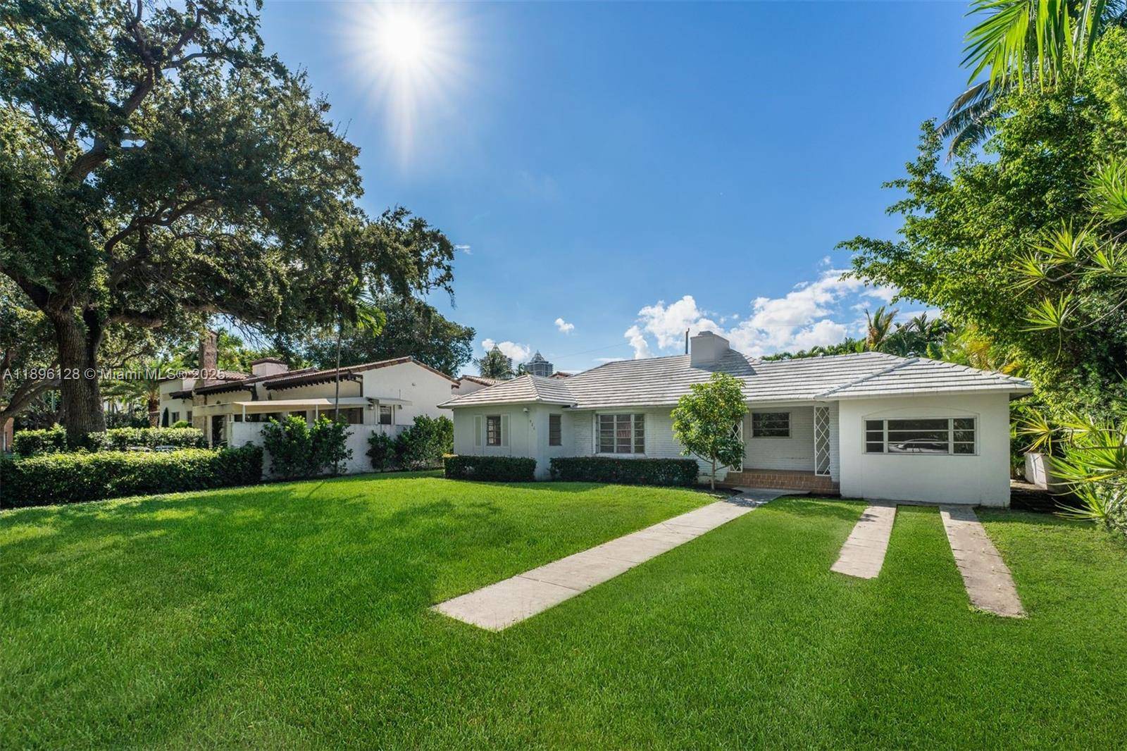 Miami Beach, FL 33140,520 W 51st Ter