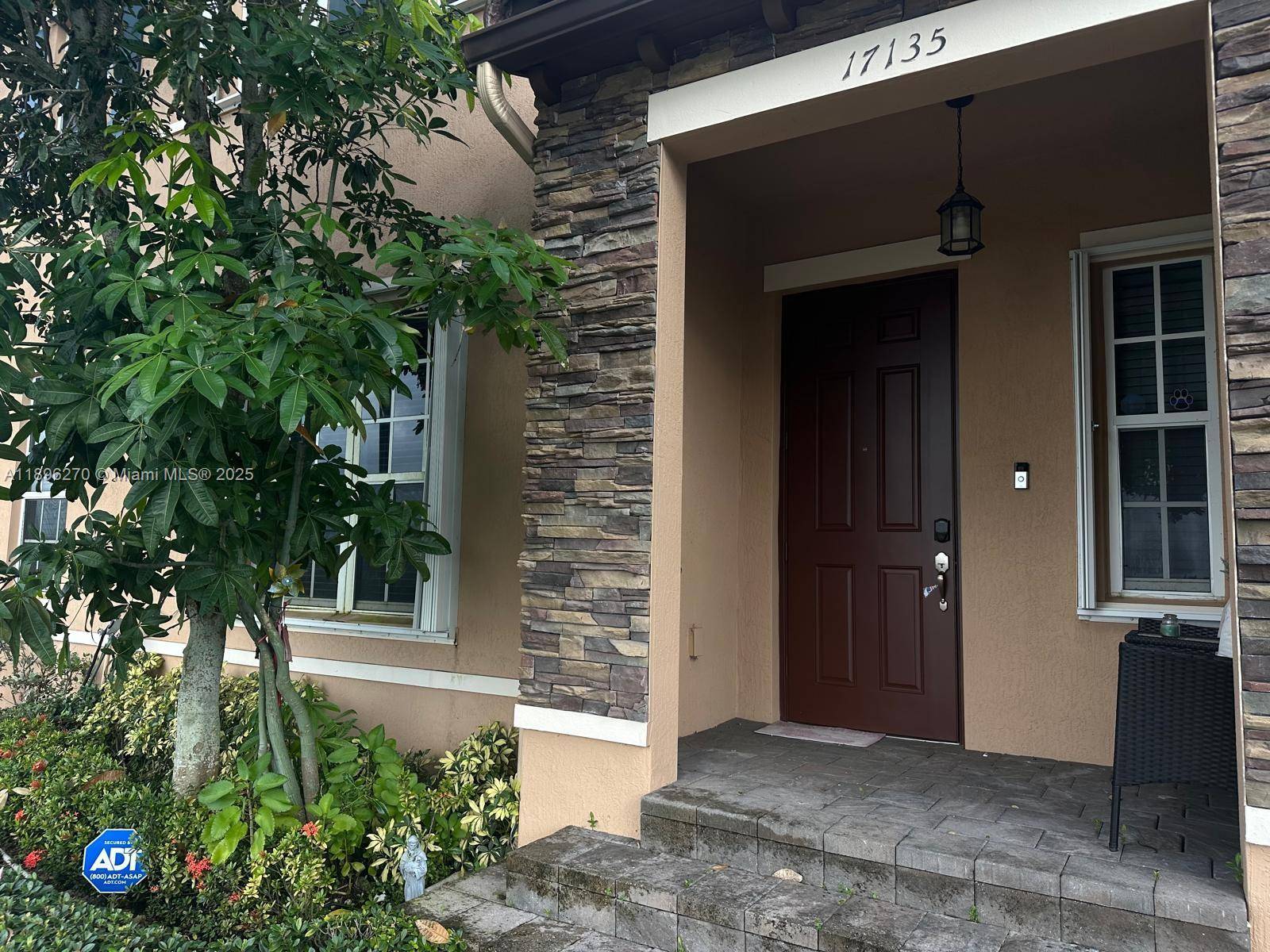 Miami, FL 33196,17135 SW 96 ST