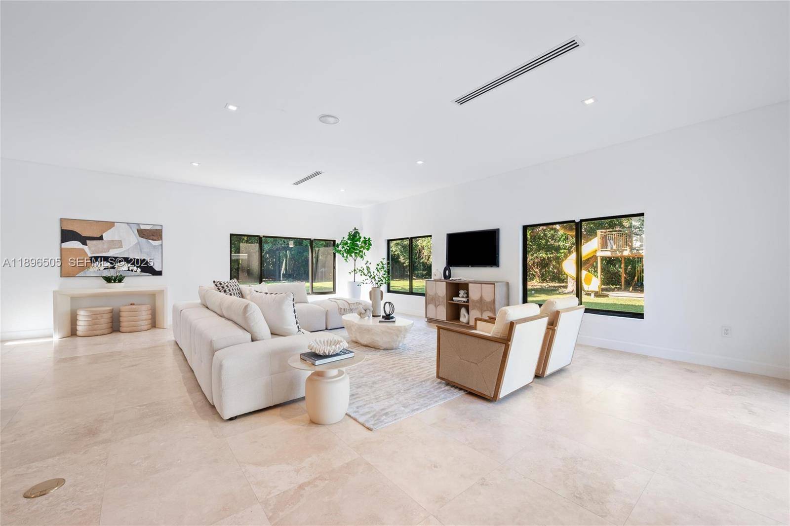 Miami, FL 33143,8501 SW 68th St Rd