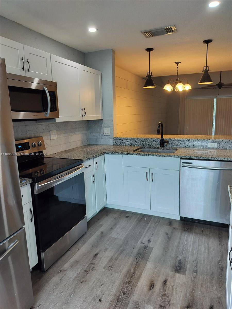 Jupiter, FL 33458,Address not disclosed