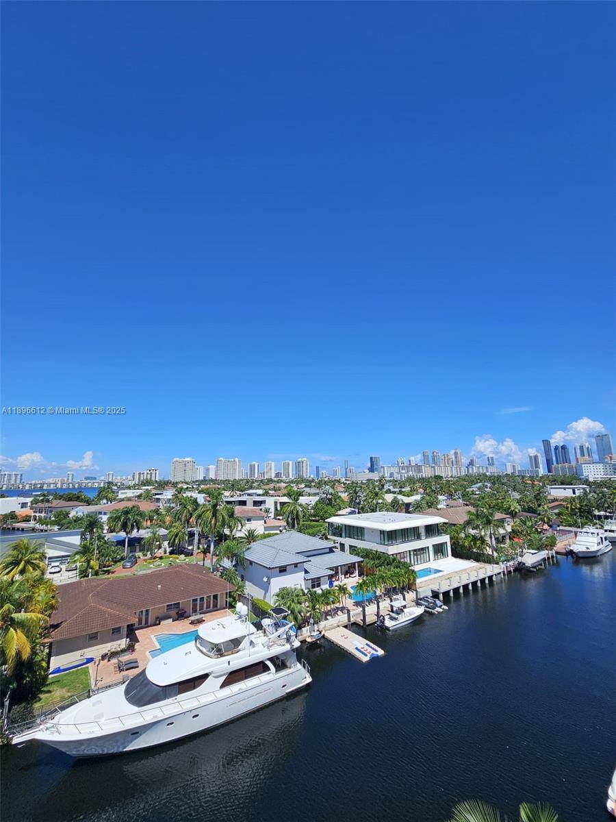 North Miami Beach, FL 33160,2935 NE 163rd St #5T