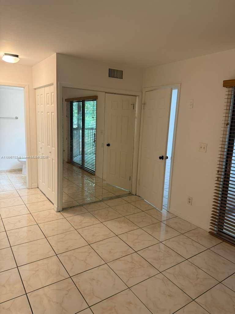 Miramar, FL 33025,3410 Foxcroft Rd #205