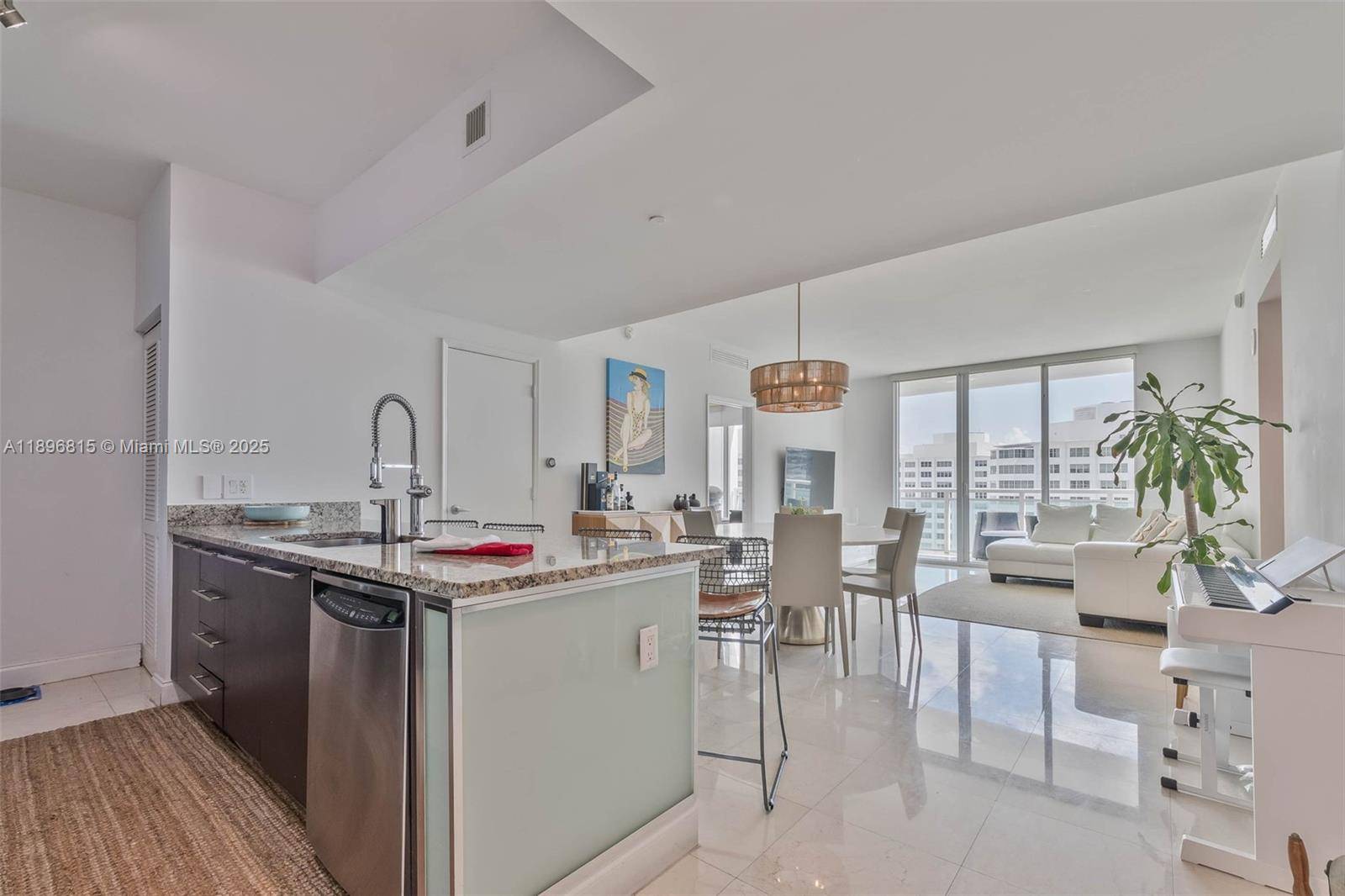 Miami, FL 33131,951 Brickell Ave #1606