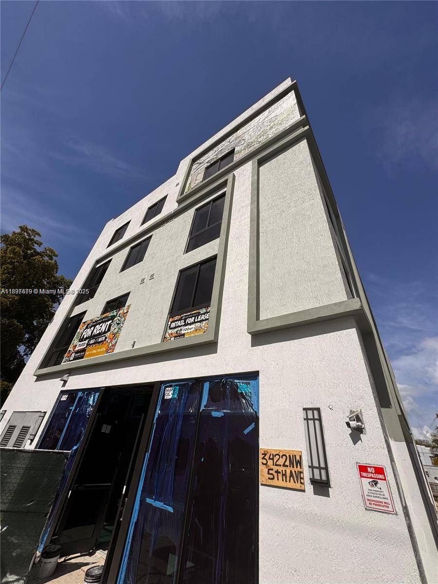 Miami, FL 33127,3422 NW 5th Ave #404