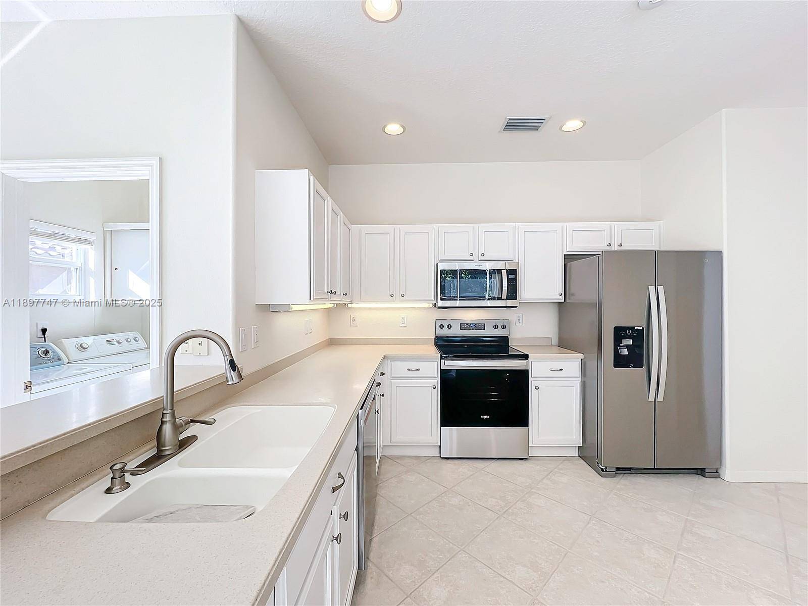 Sarasota, FL 34238,4874 Sabal Lake