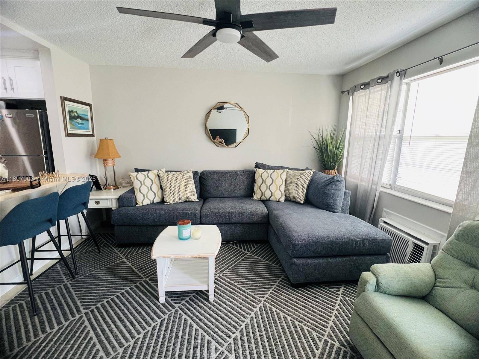 West Palm Beach, FL 33417,2 Windsor A #A