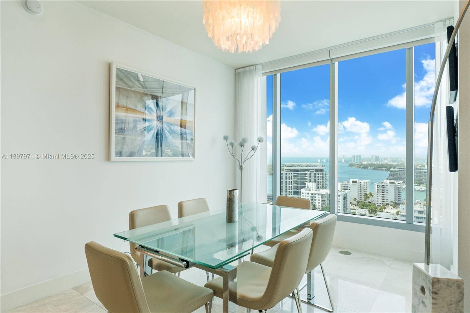 Miami Beach, FL 33141,6899 Collins Ave #2010