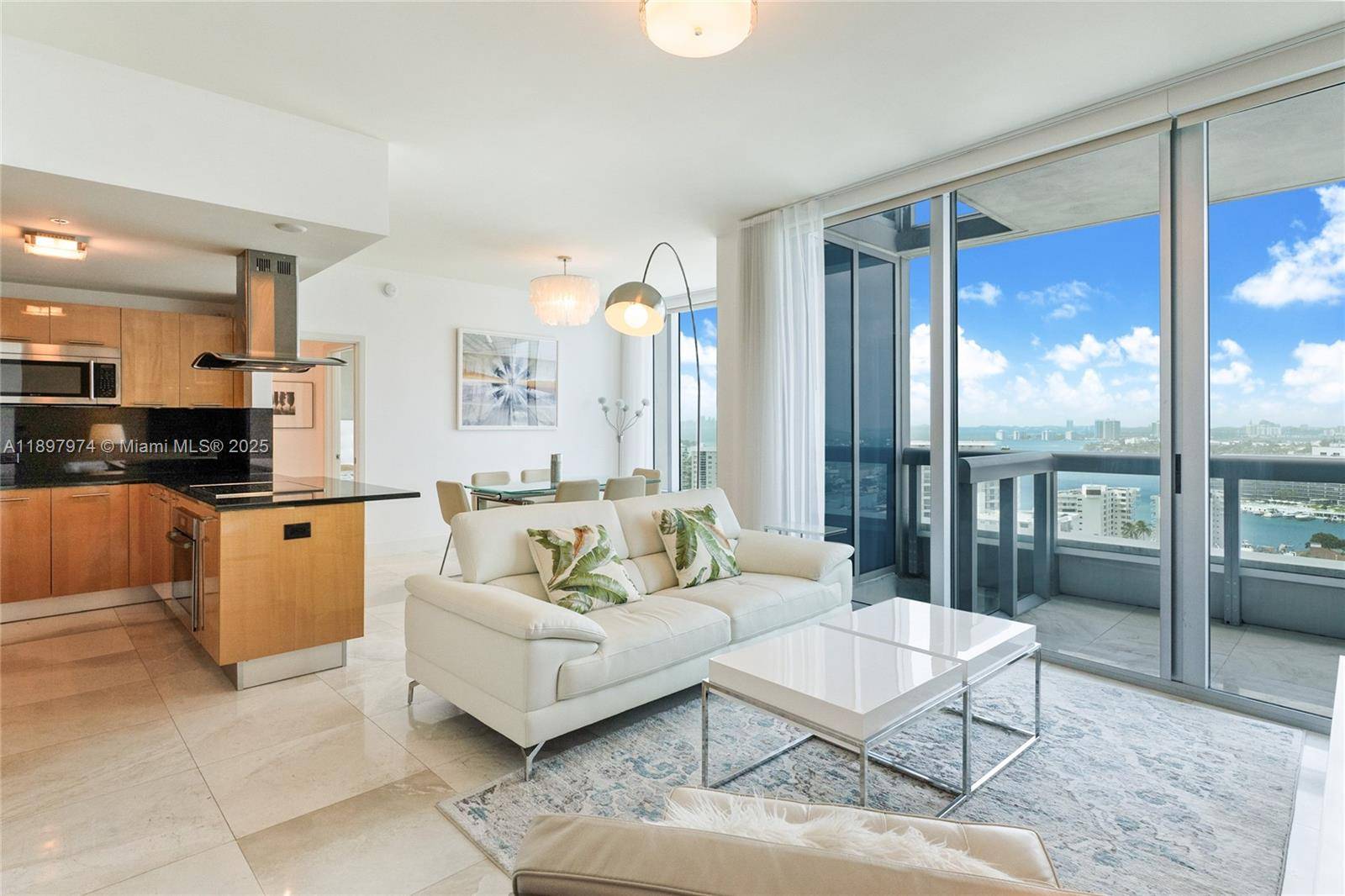 Miami Beach, FL 33141,6899 Collins Ave #2010