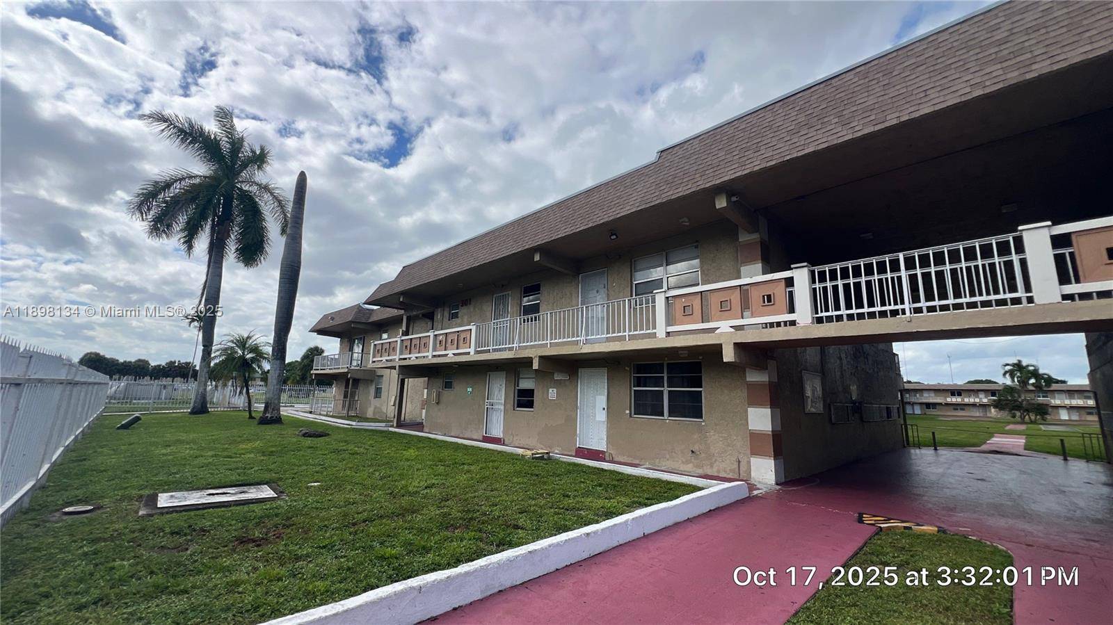 Miami Gardens, FL 33169,301 NW 177th St #141