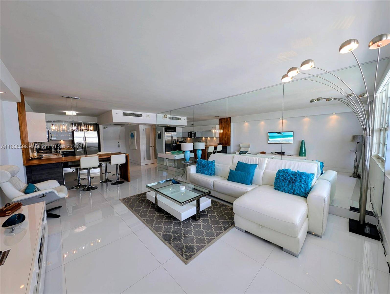 Miami Beach, FL 33139,100 Lincoln Rd #1008