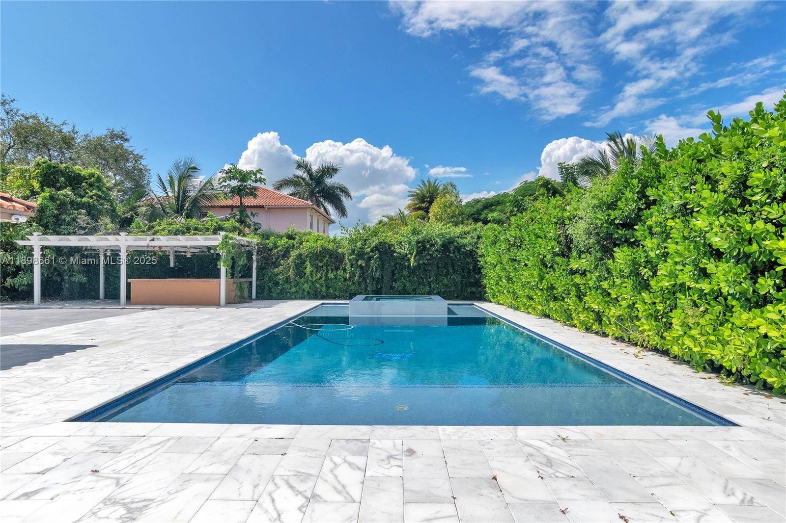 Palmetto Bay, FL 33157,9261 SW 174th St