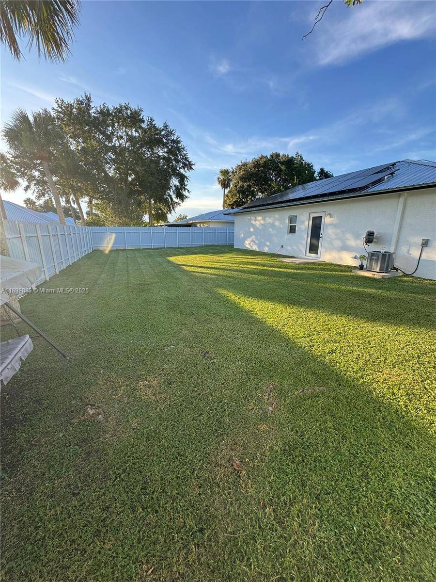 Okeechobee, FL 34974,5218 SE 43 St