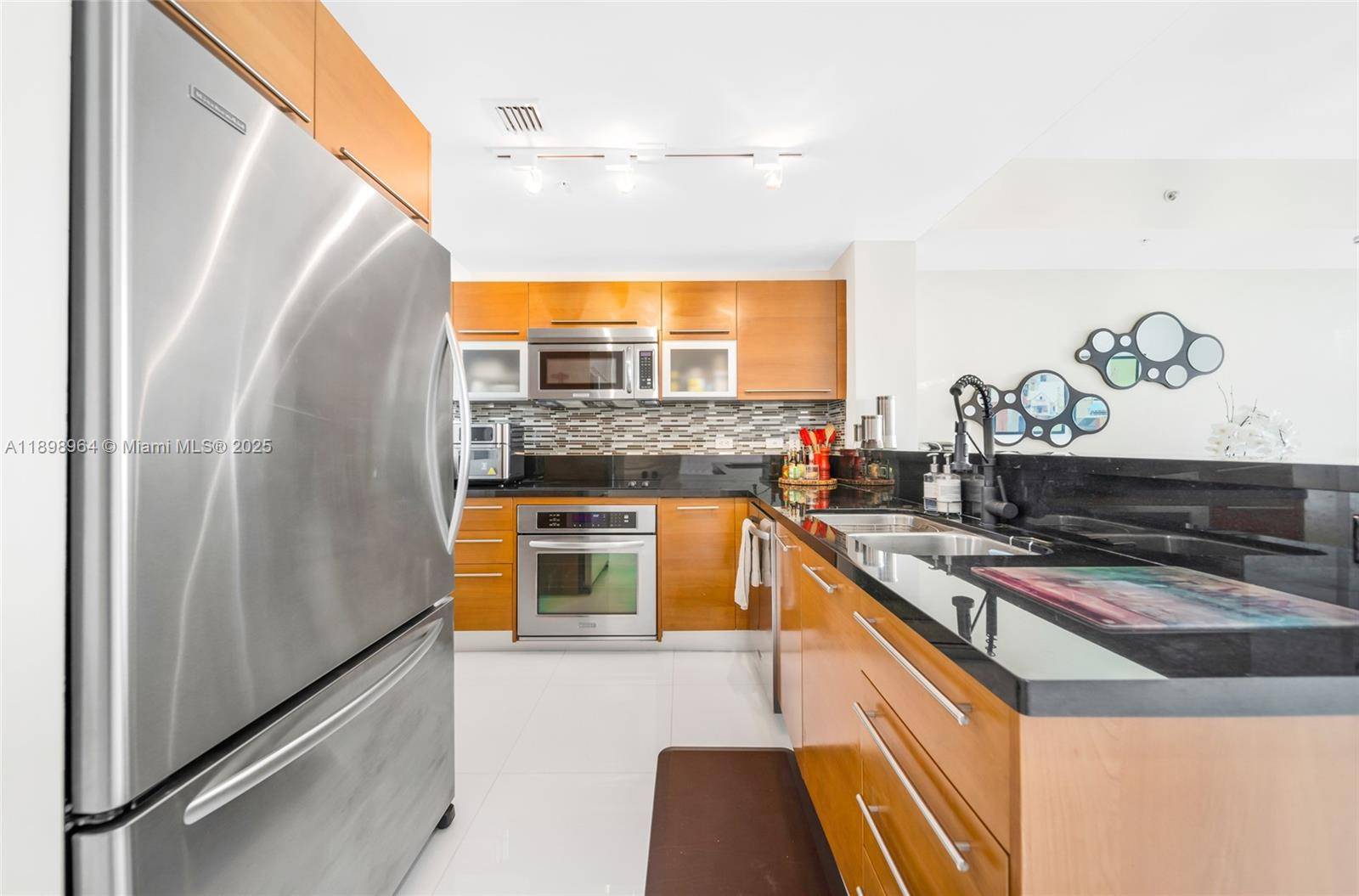 Miami, FL 33132,253 NE 2nd St #1109